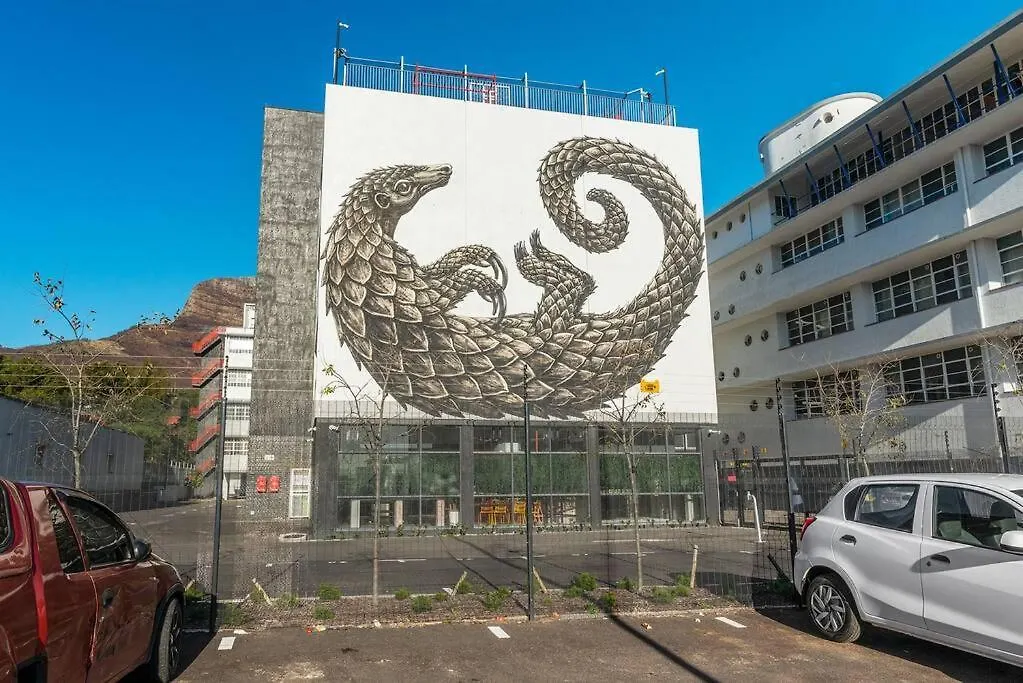 Stylish, Brand New, Central Home In Eclectic Area Cape Town 0*,