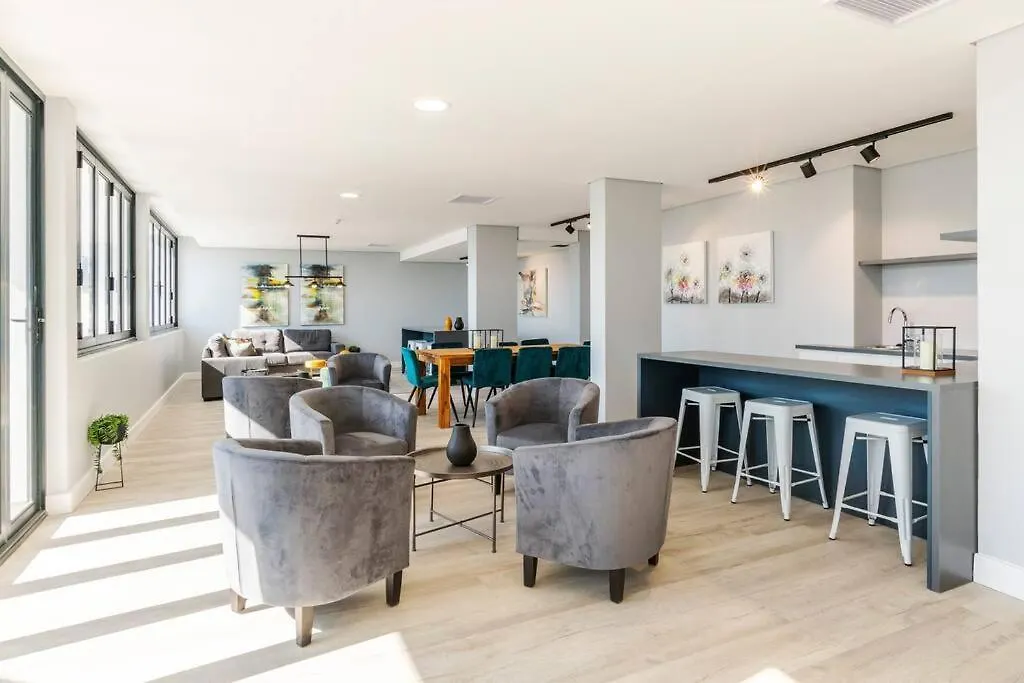 Apartment Stylish, Brand New, Central Home In Eclectic Area Cape Town
